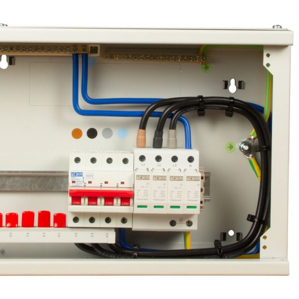 6 Way Triple Pole and Neutral MCB Distribution Board Complete with 100A ...